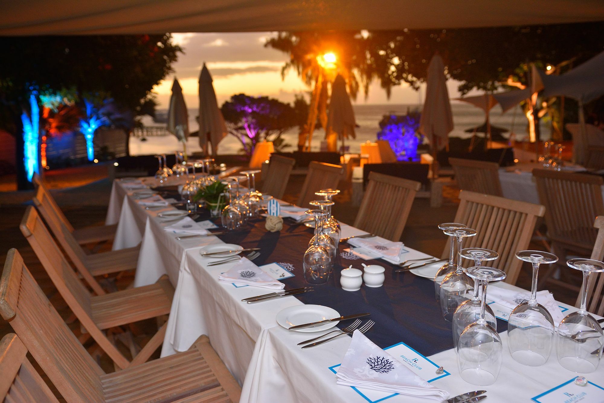 R Beach Club تراوْ أوكس بيتْشيز المظهر الخارجي الصورة